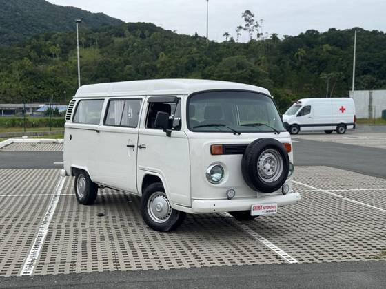 VOLKSWAGEN KOMBI 1.6 MI STD LOTAÇÃO 8V GASOLINA 3P MANUAL